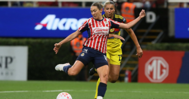 CHIVAS VIENE DE ATRÁS PARA LLEVARSE EL CLÁSICO