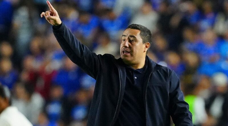 OFICIAL: EFRAÍN JUÁREZ QUEDA FUERA DE PUMAS