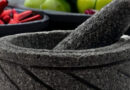 ¿SABES CÓMO CUIDAR EL METATE Y EL MOLCAJETE?