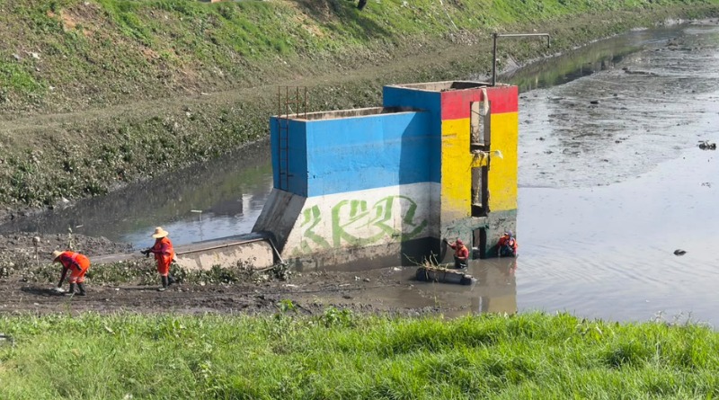 PREVENCIÓN DE INUNDACIONES MEDIANTE LIMPIEZA EN PUENTE NEGRO