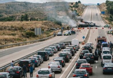 SINALOA: VUELCA PIPA QUE TRANSPORTABA 40 MIL LITROS DE GASOLINA