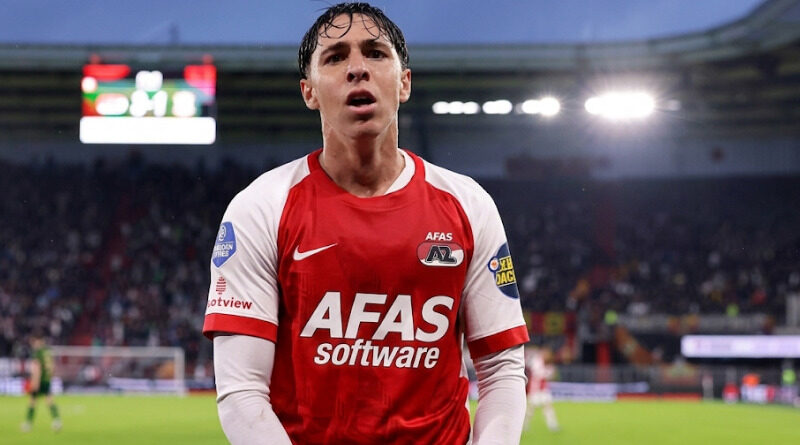 AZ ALKMAAR GOLEA CON APORTE GOLEADOR Y ASISTENTE DE MATEO CHÁVEZ