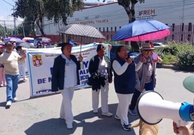 EN TOLUCA CIERRAN VÍAS DEBIDO A SUELDOS ATRASADOS DE HOSPITALES