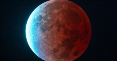 SONROJARSE HA DE LA LUNA LLENA