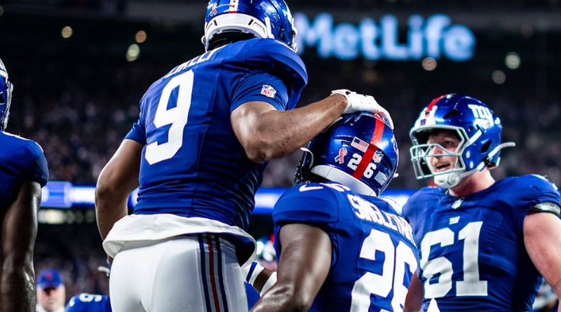 GIANTS FRENAN AVANCE DE COWBOYS EN DEBUT