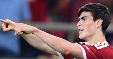 ‘HORMIGA’ GONZÁLEZ DESLUMBRA A GRECIA CON SU DESEMPEÑO