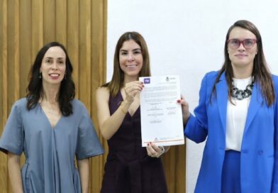 NU Y JALISCO OTORGAN 300 BECAS A MUJERES